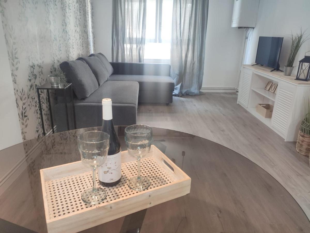 Apartamento Cameros Хака Екстер'єр фото